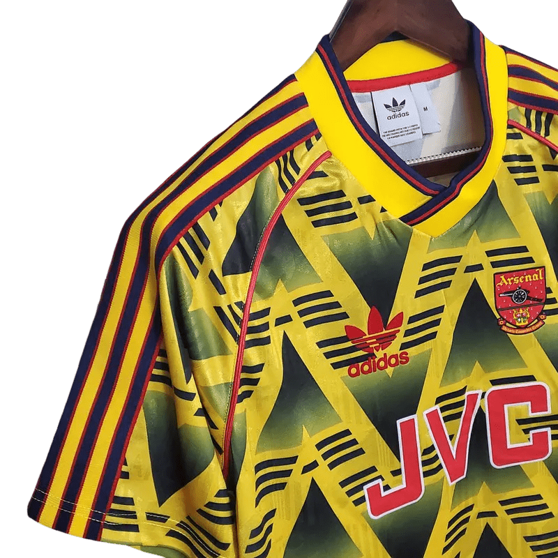 Arsenal retro shirt back view 1991-93 showing vintage jersey construction Bruised Banana zigzag pattern continues