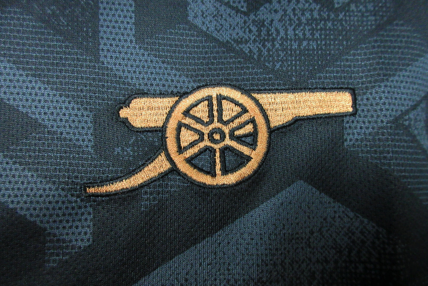 Arsenal 22/23 Away Kit - Fan Version - Logo